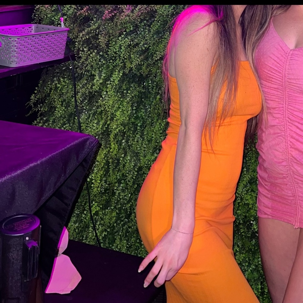 Elegant Orange Sleeveless Dress